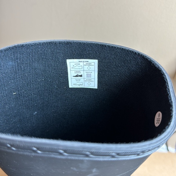 NWOT • HUNTER • 🖤♥️ • Women's Rain Boot, Black • Size US 5 🖤♥️ - Picture 10 of 11